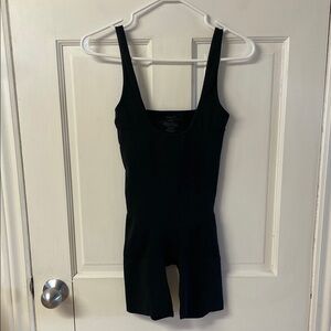 Assets by Spanx black one piece shapewear bodysuit with shorts women’s size 1X